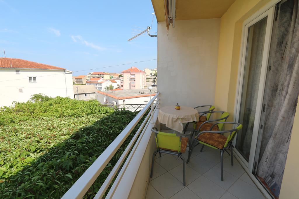 Apartments Antoneta Макарска Екстериор снимка