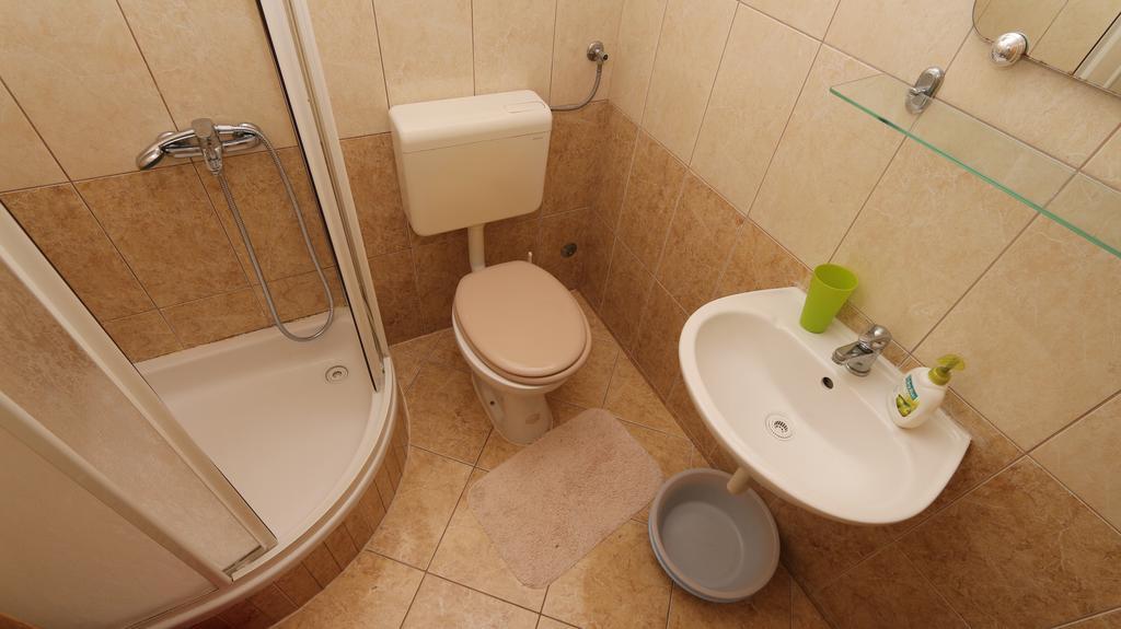 Apartments Antoneta Макарска Екстериор снимка