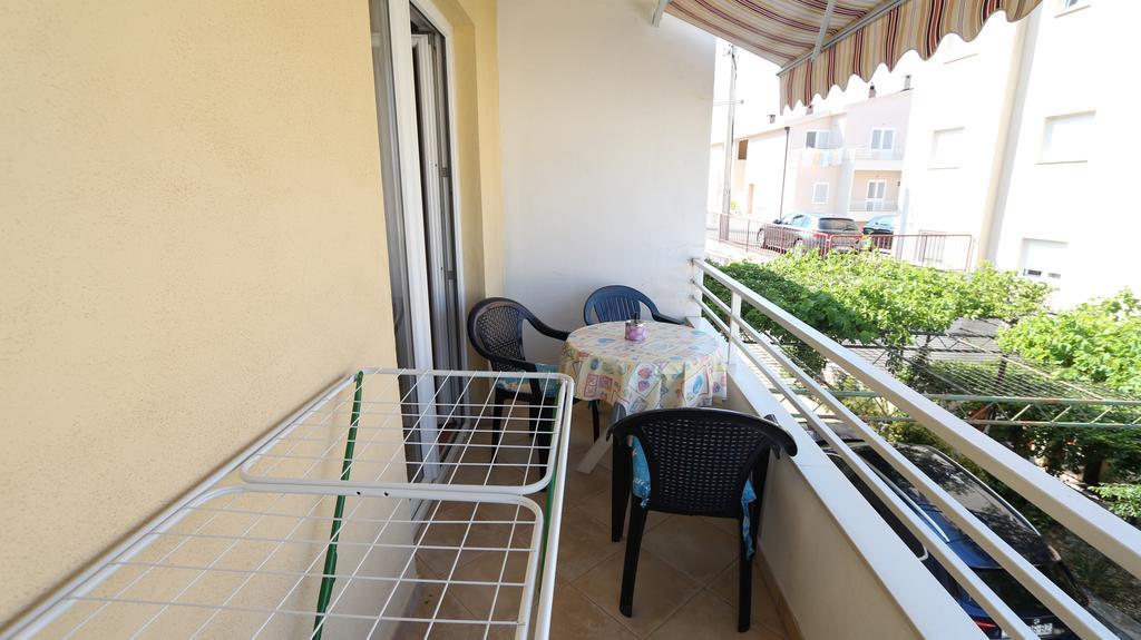 Apartments Antoneta Макарска Екстериор снимка