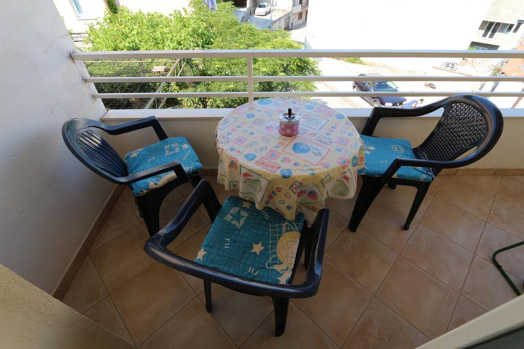 Apartments Antoneta Макарска Екстериор снимка